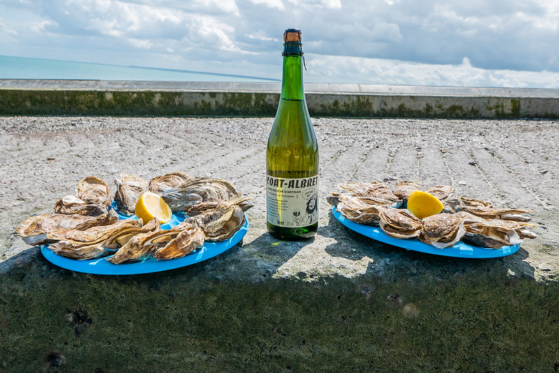 Oysters and Wine on a Cancale day trip