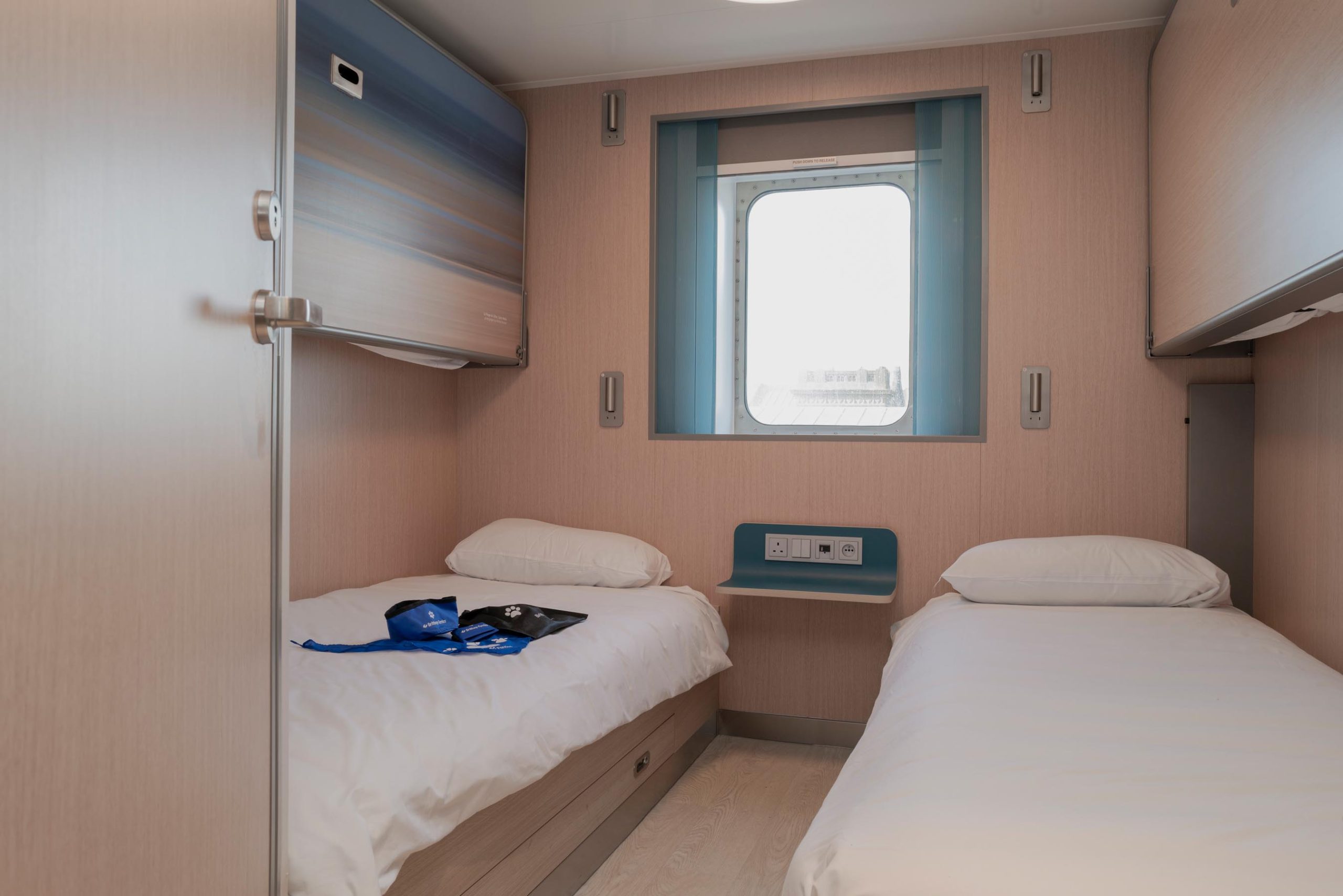 4-berth outside pet-friendly cabin on the MV Saint-Malo with porthole window